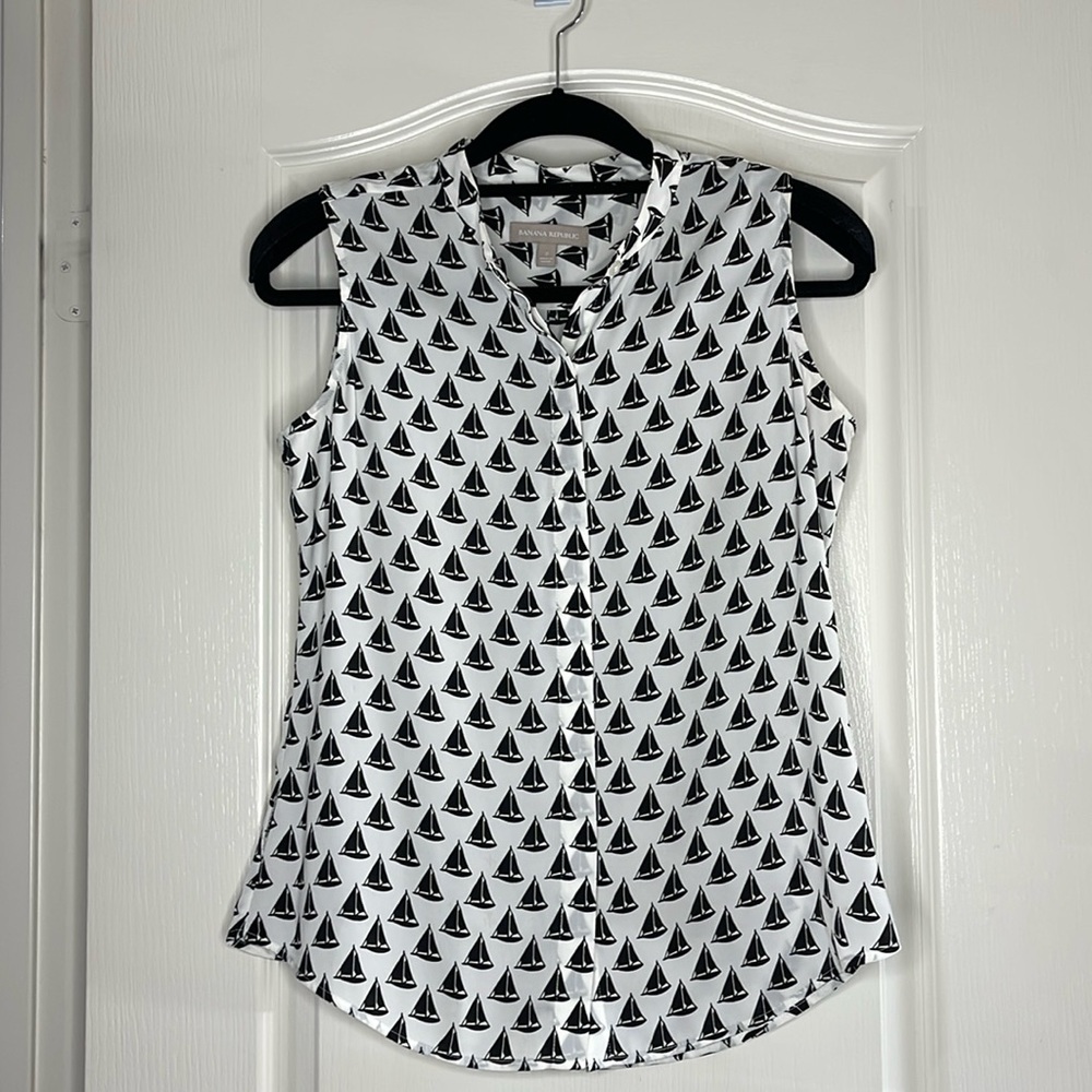 Banana Republic size small women’s sleeveless blouse
